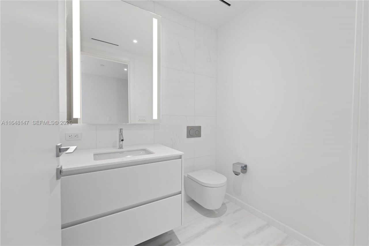 300 Biscayne Blvd Way, Unit 4604, Miami, FL 33131 Photo