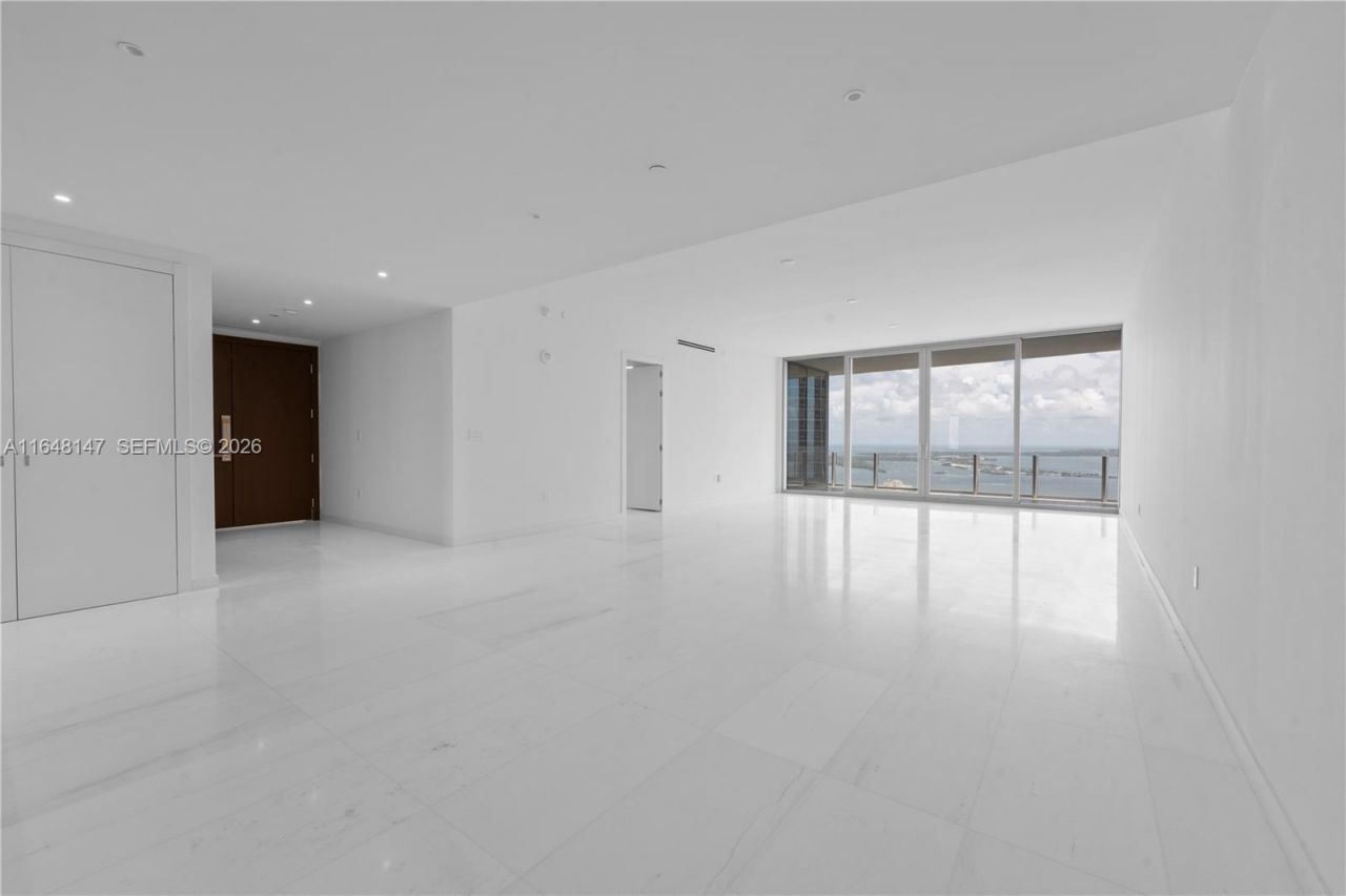 300 Biscayne Blvd Way, Unit 4604, Miami, FL 33131 Photo