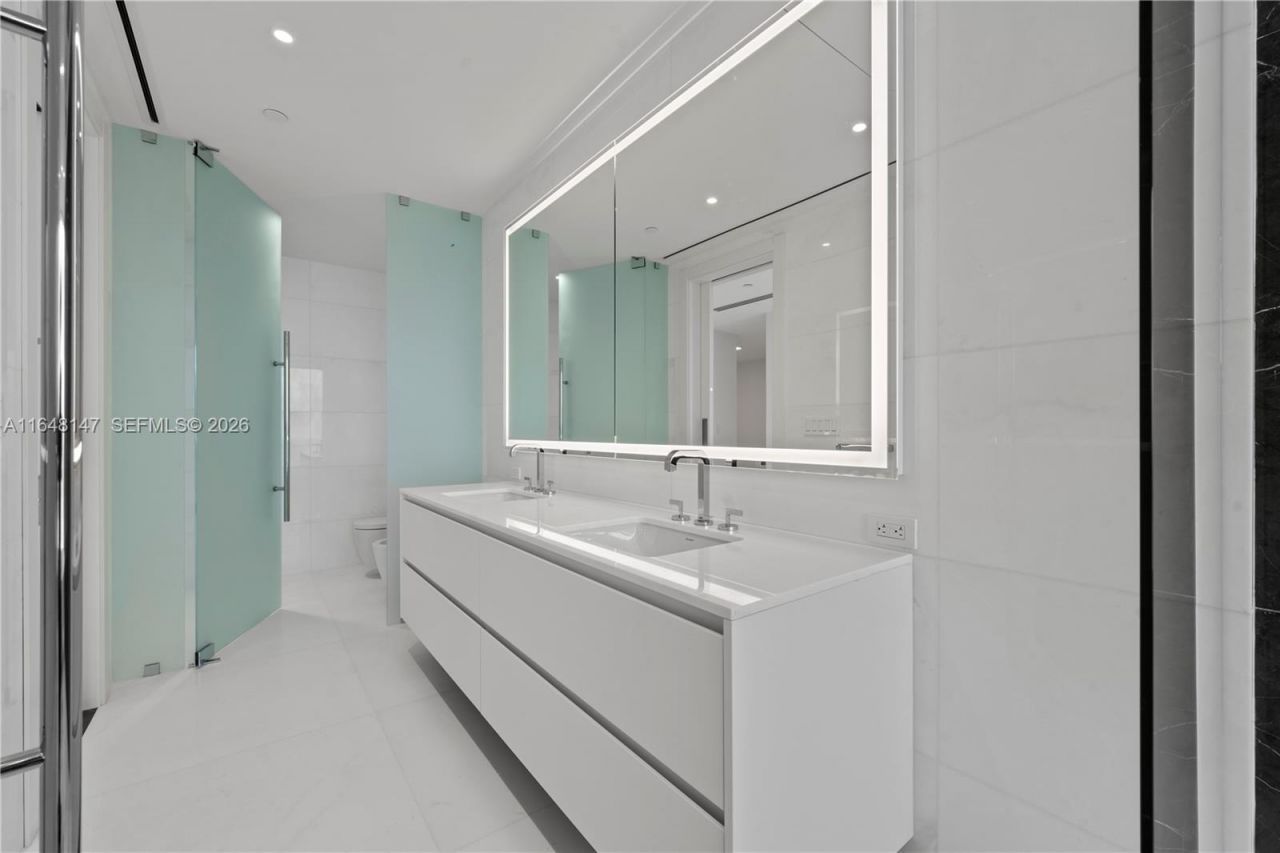 300 Biscayne Blvd Way, Unit 4604, Miami, FL 33131 Photo
