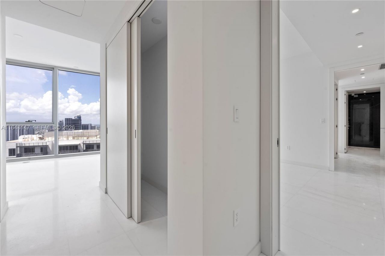 300 Biscayne Blvd Way, Unit 4604, Miami, FL 33131 Photo