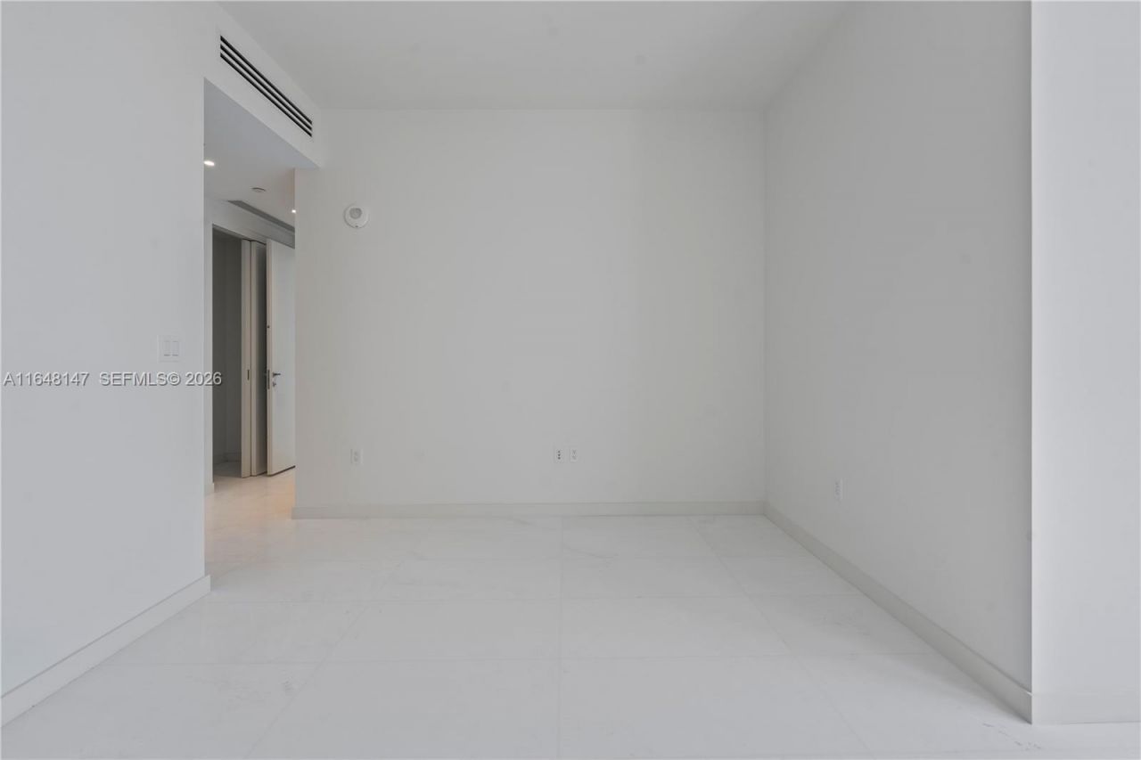 300 Biscayne Blvd Way, Unit 4604, Miami, FL 33131 Photo