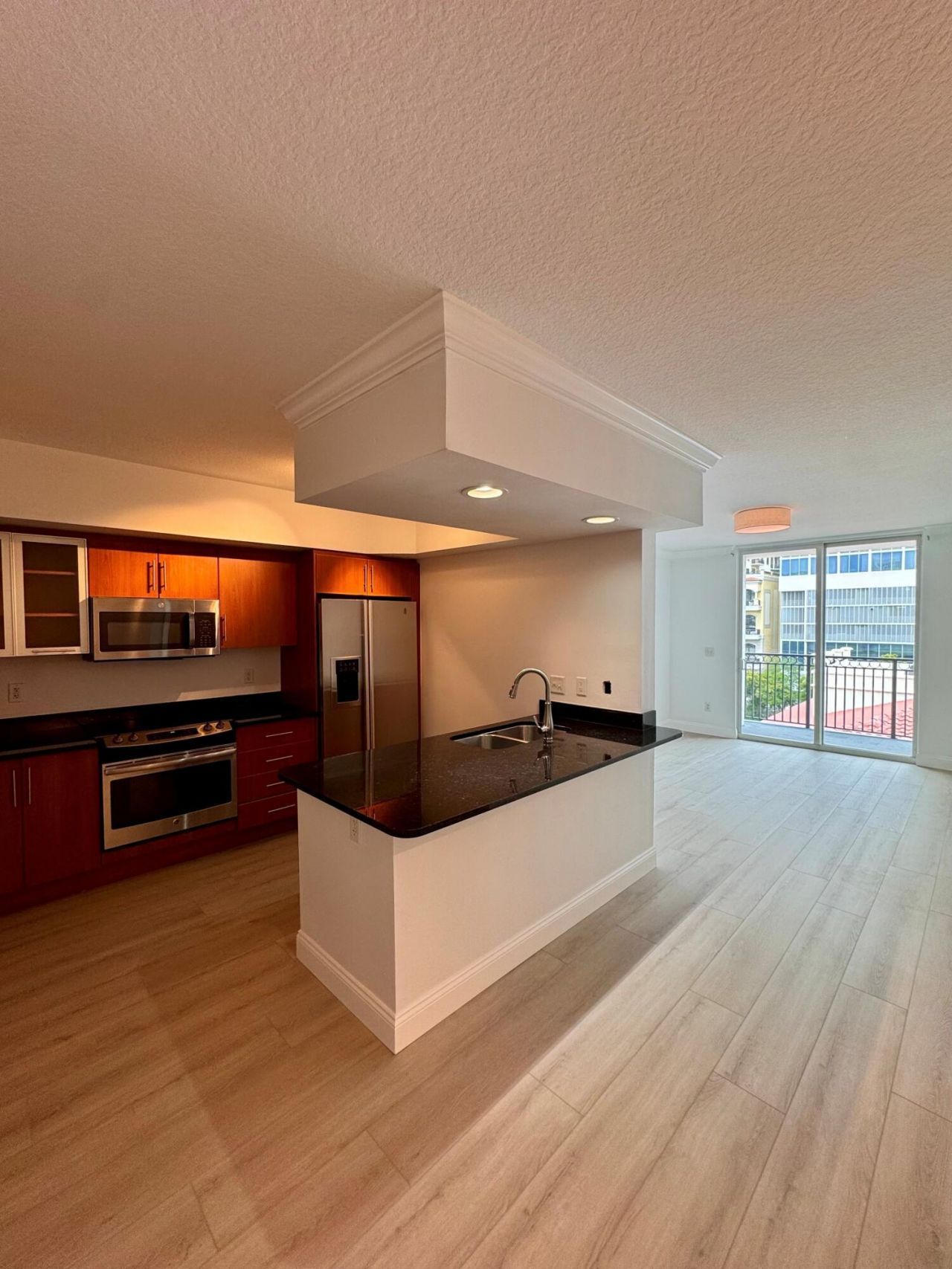 600 S Dixie Highway, Unit 533, West Palm Beach, FL 33401 Photo