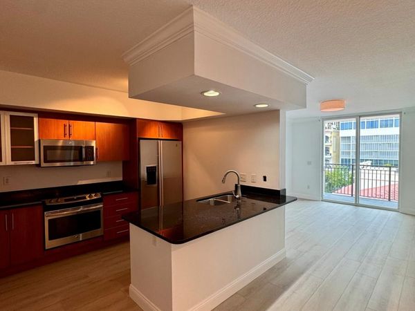 600 S Dixie Highway, Unit 533, West Palm Beach, FL 33401