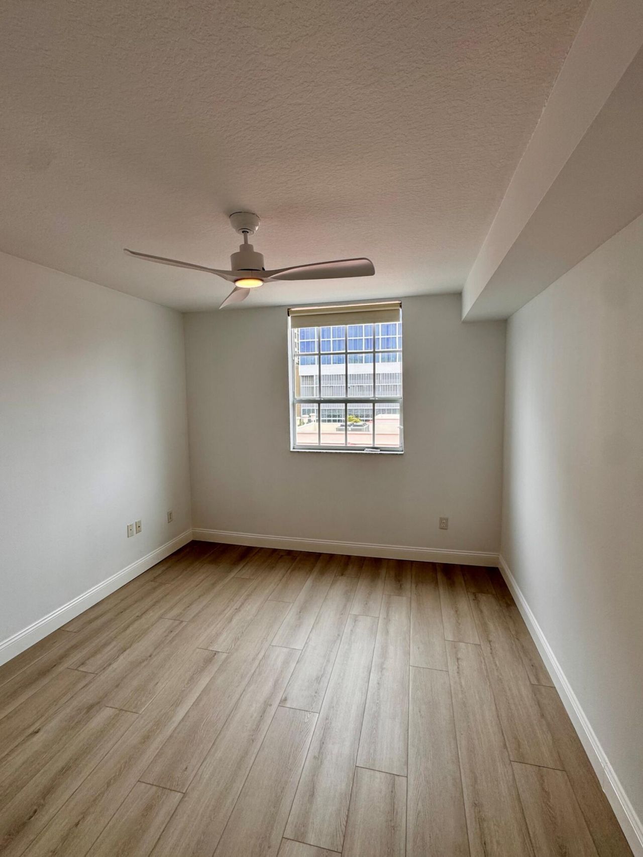 600 S Dixie Highway, Unit 533, West Palm Beach, FL 33401 Photo