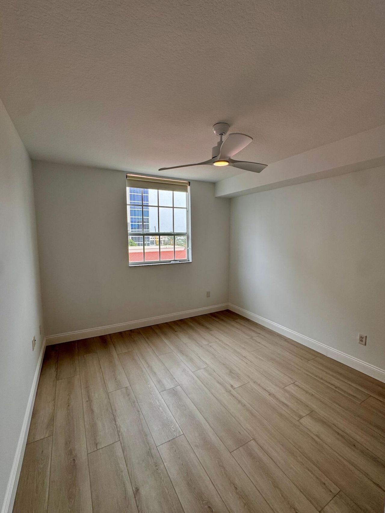 600 S Dixie Highway, Unit 533, West Palm Beach, FL 33401 Photo