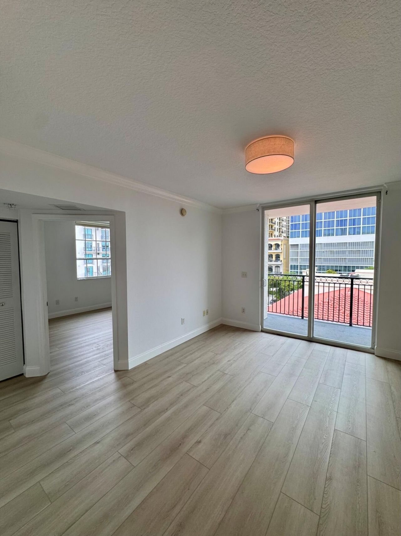 600 S Dixie Highway, Unit 533, West Palm Beach, FL 33401 Photo