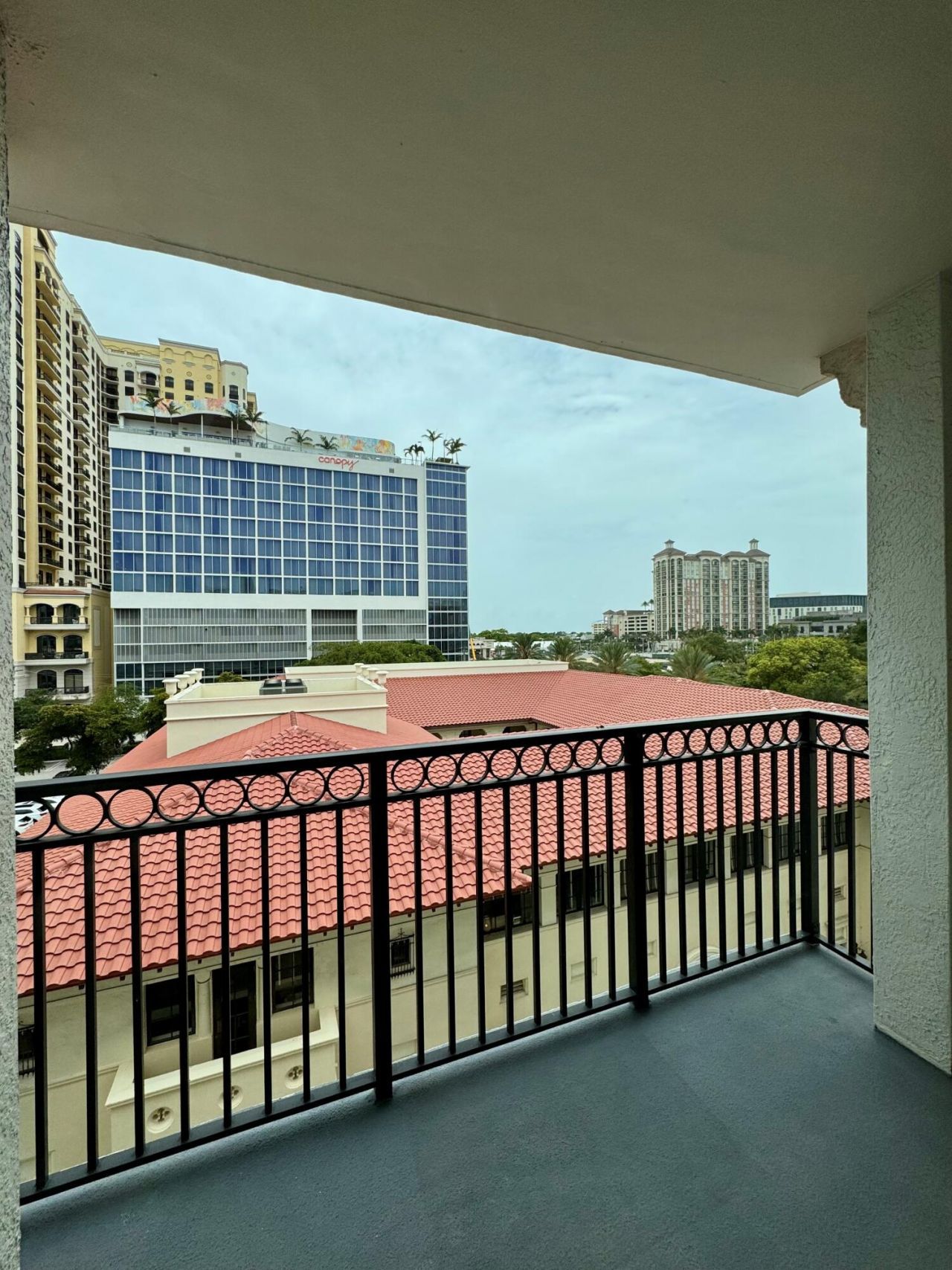 600 S Dixie Highway, Unit 533, West Palm Beach, FL 33401 Photo