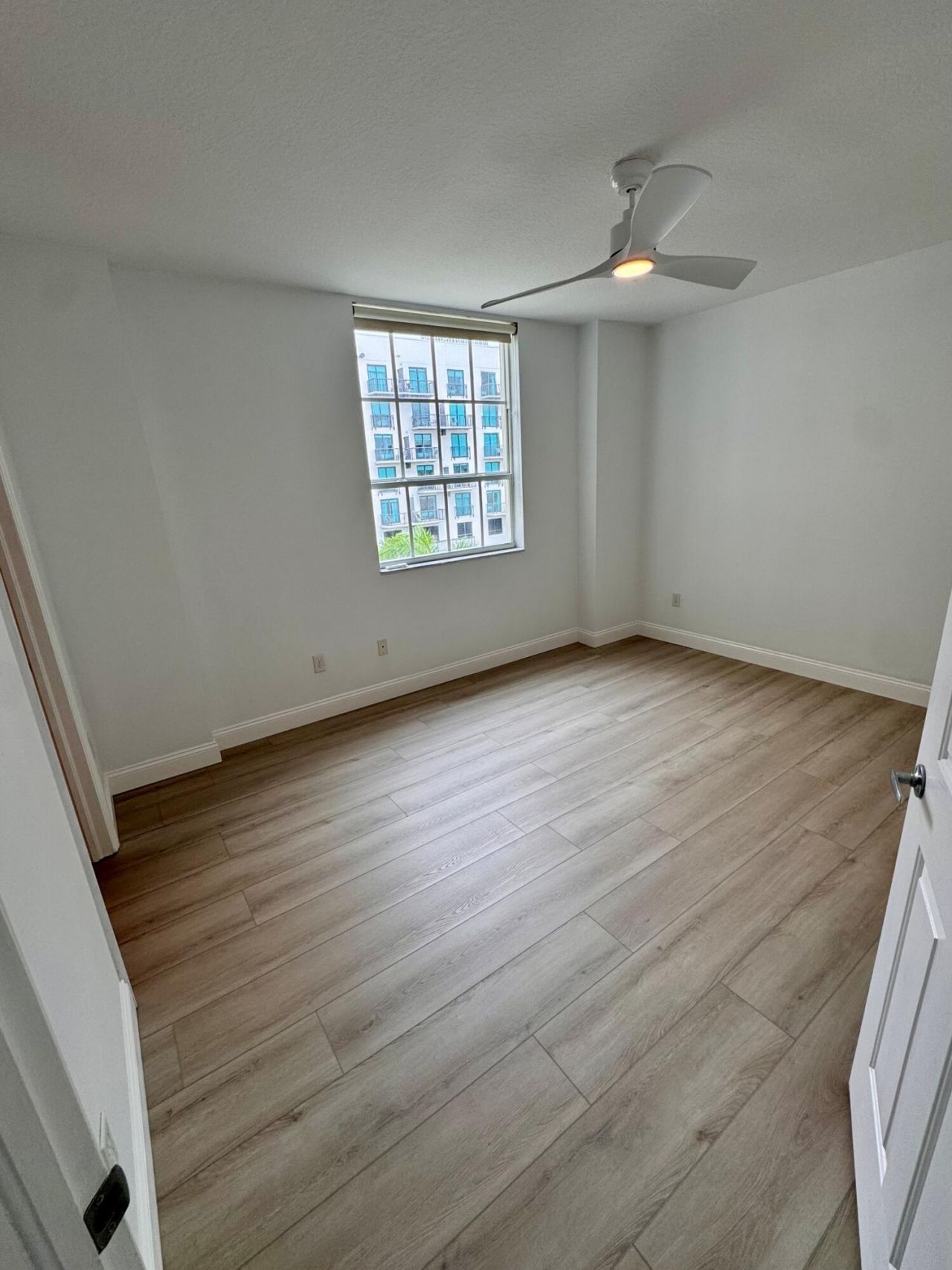 600 S Dixie Highway, Unit 533, West Palm Beach, FL 33401 Photo