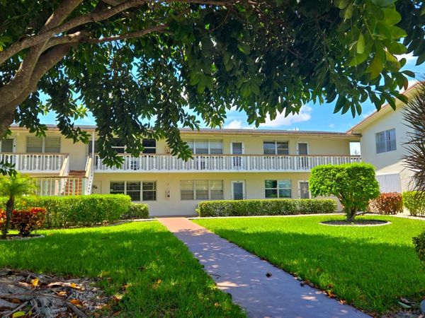 203 S Windsor I, Unit 203, West Palm Beach, FL 33417