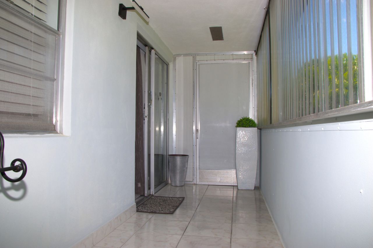 203 S Windsor I, Unit 203, West Palm Beach, FL 33417 Photo