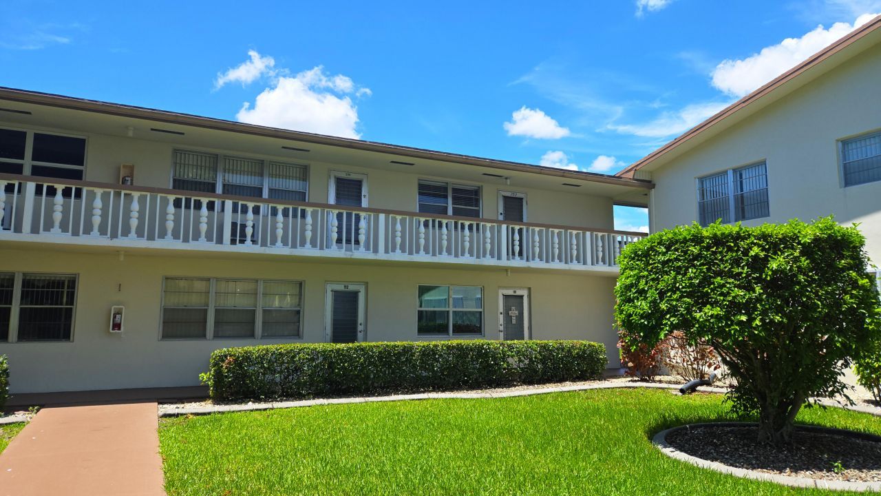 203 S Windsor I, Unit 203, West Palm Beach, FL 33417 Photo