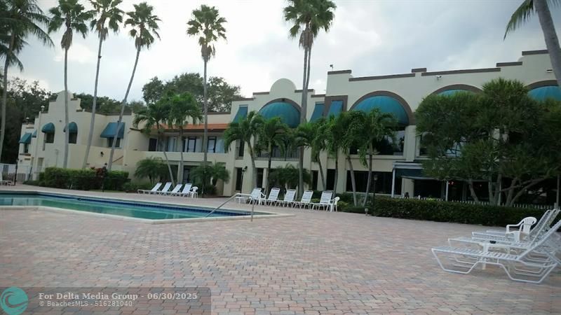 9460 Poinciana Place, Unit 303, Davie, FL 33324 Photo