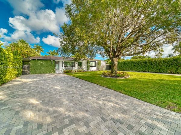 13801 NE 1st Ave, Miami, FL 33161