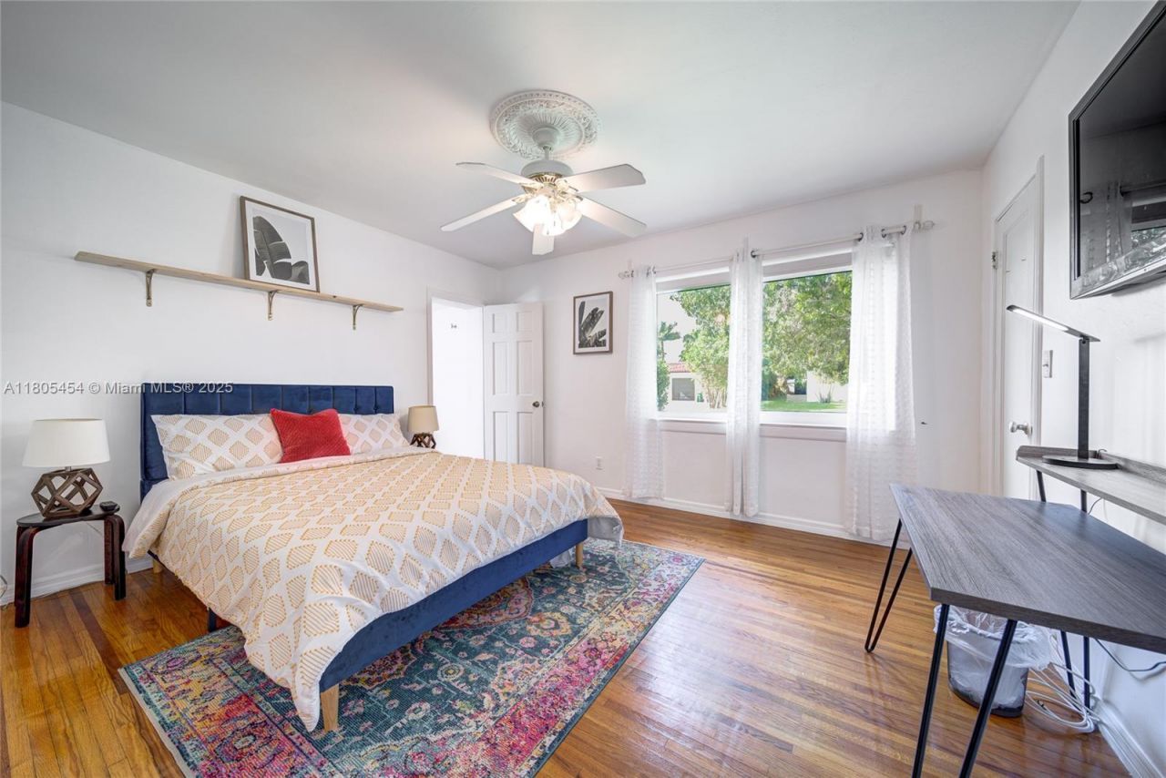 13801 NE 1st Ave, Miami, FL 33161 Photo