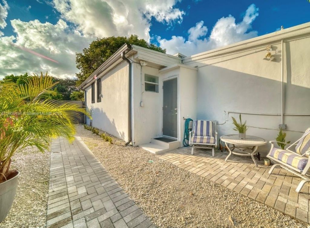 13801 NE 1st Ave, Miami, FL 33161 Photo