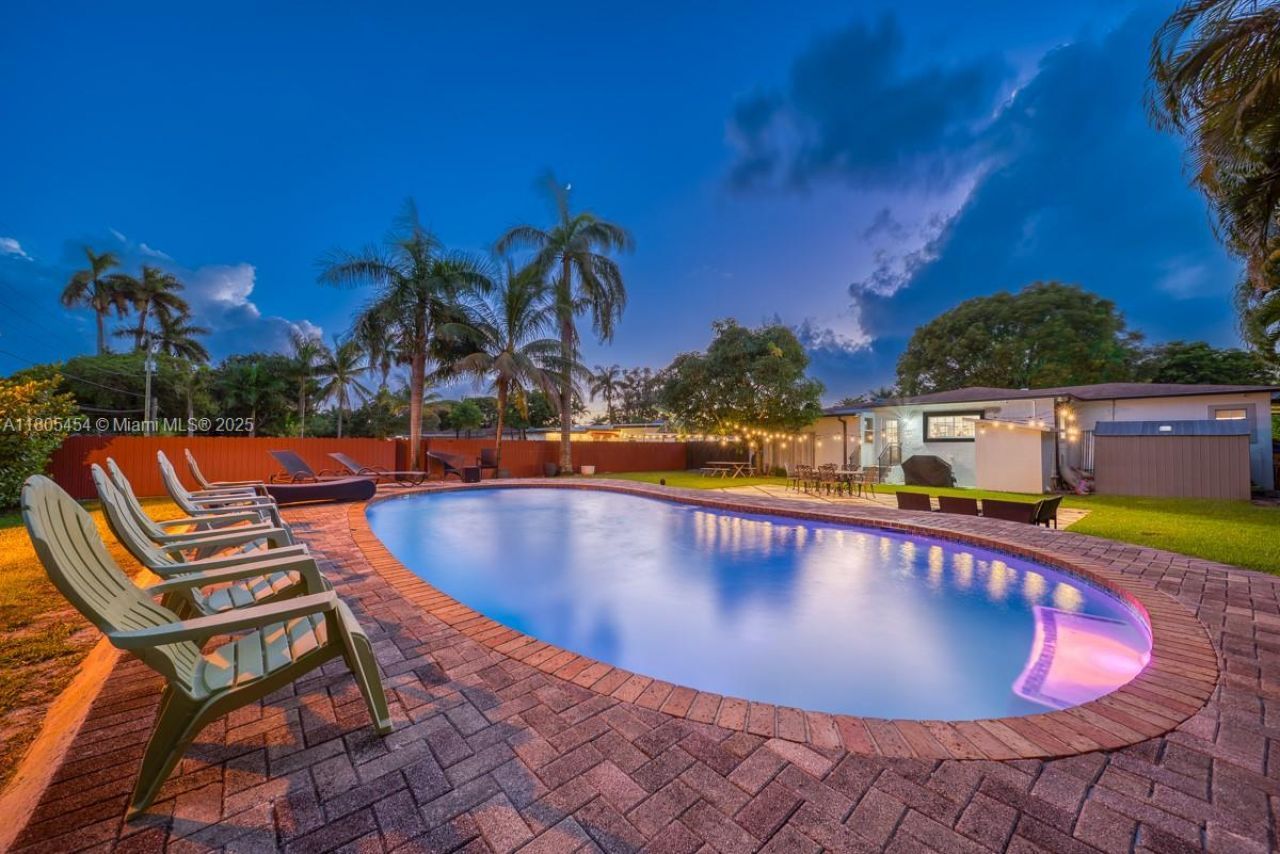 13801 NE 1st Ave, Miami, FL 33161 Photo