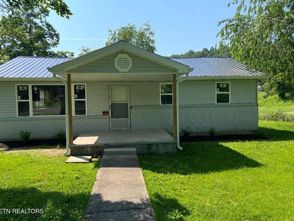 139 Depot Drive, Rose Hill, VA 24281