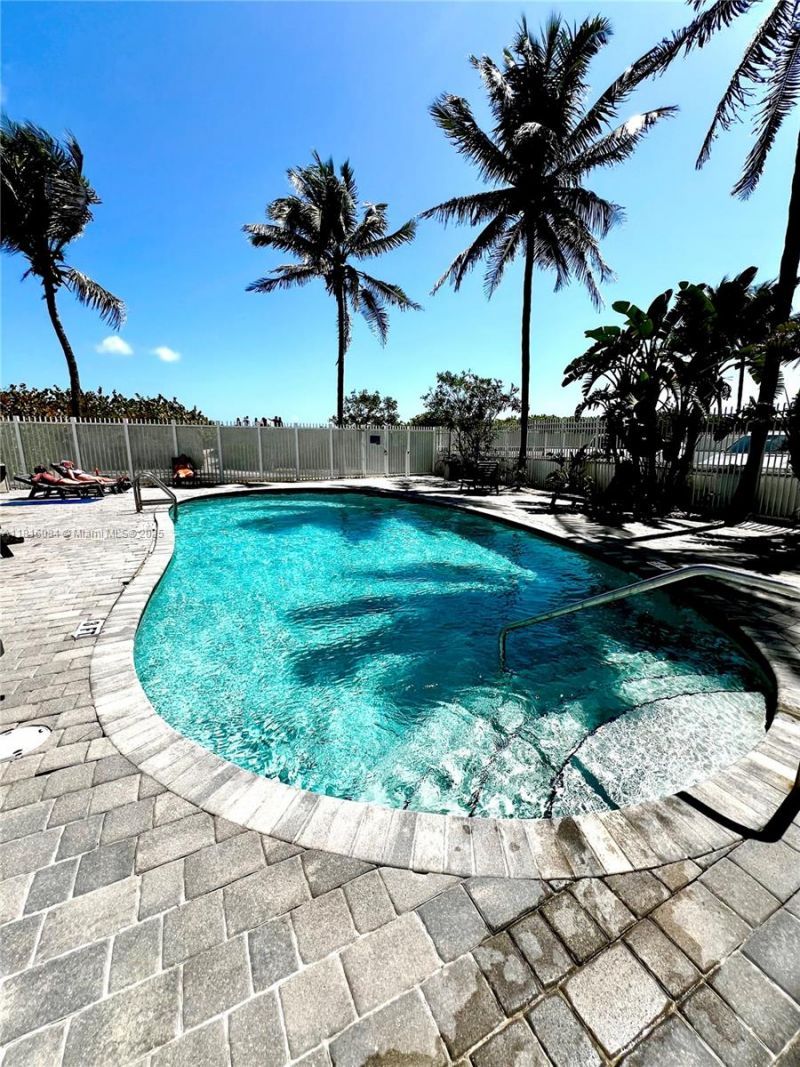 335 Ocean Dr, Unit 114, Miami Beach, FL 33139 Photo