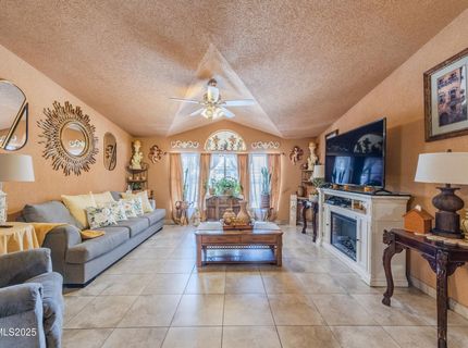 530 E 2nd Avenue, Sun Valley, NV 89433 Photo