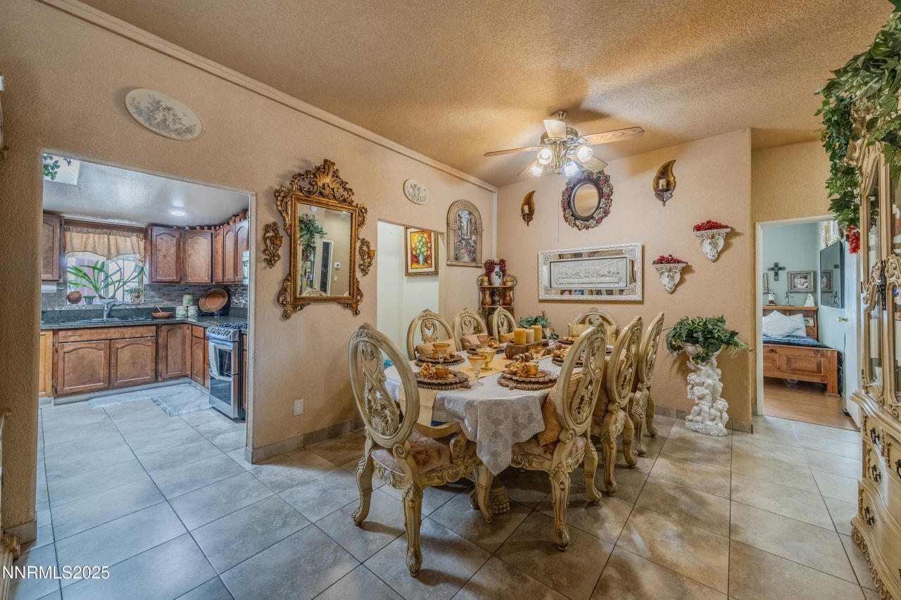 530 E 2nd Avenue, Sun Valley, NV 89433 Photo