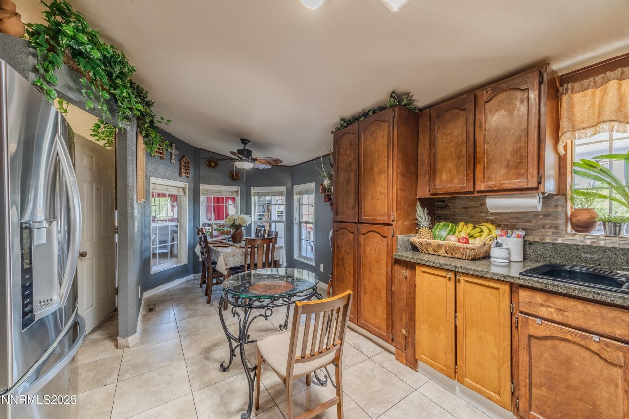 530 E 2nd Avenue, Sun Valley, NV 89433 Photo