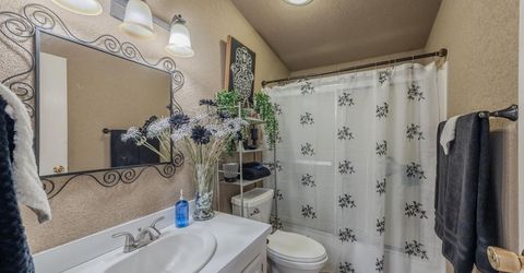 530 E 2nd Avenue, Sun Valley, NV 89433 Photo