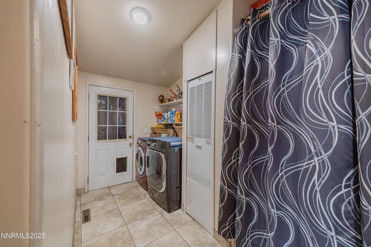 530 E 2nd Avenue, Sun Valley, NV 89433 Photo