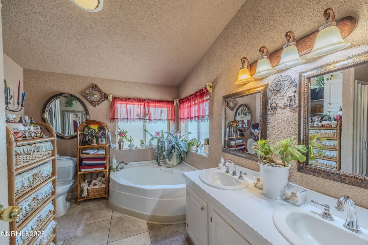 530 E 2nd Avenue, Sun Valley, NV 89433 Photo