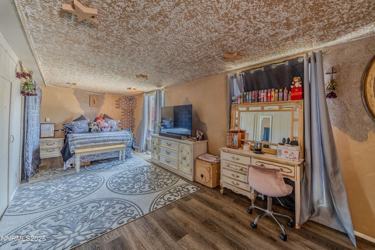 530 E 2nd Avenue, Sun Valley, NV 89433 Photo