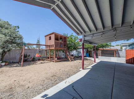 530 E 2nd Avenue, Sun Valley, NV 89433 Photo