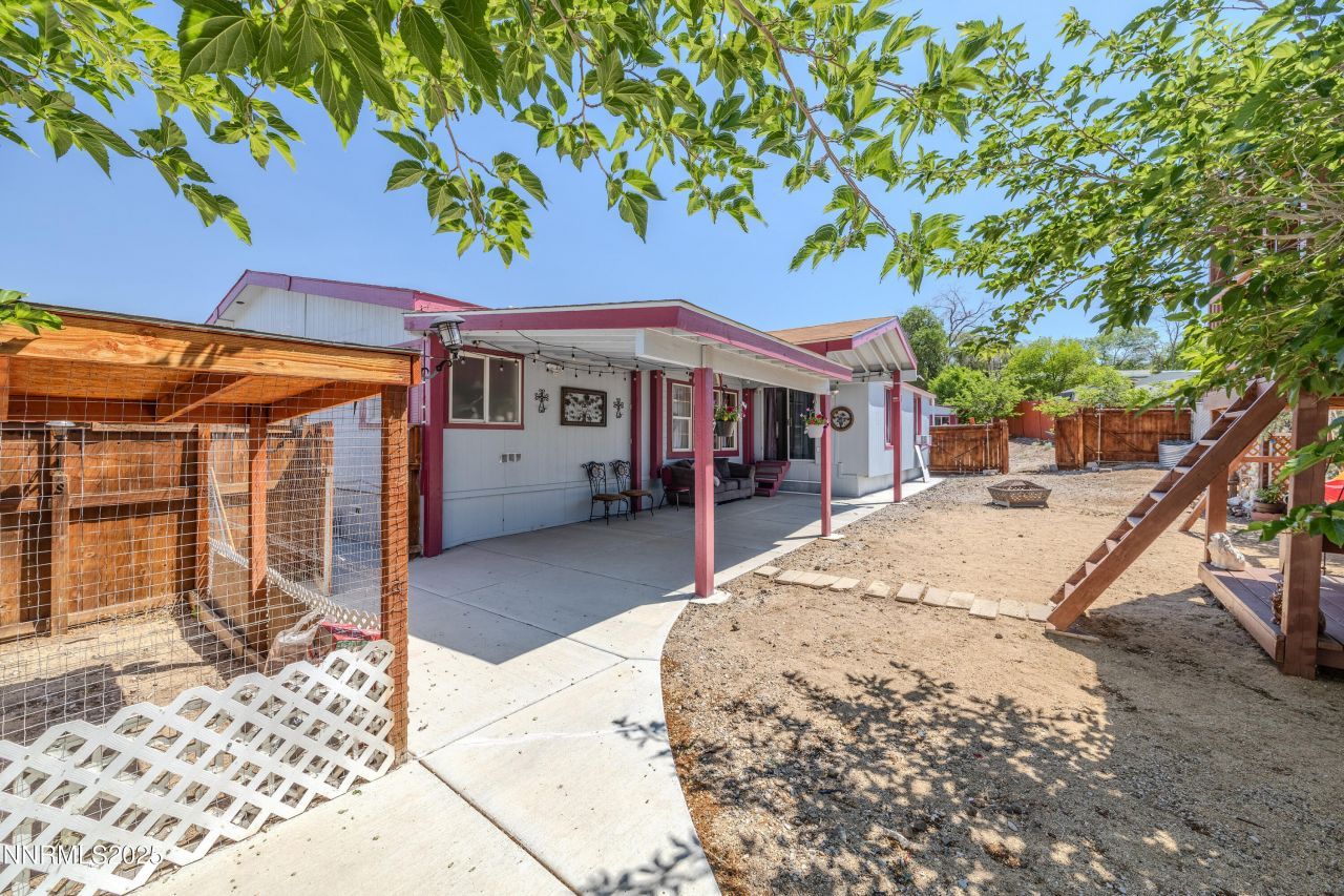 530 E 2nd Avenue, Sun Valley, NV 89433 Photo