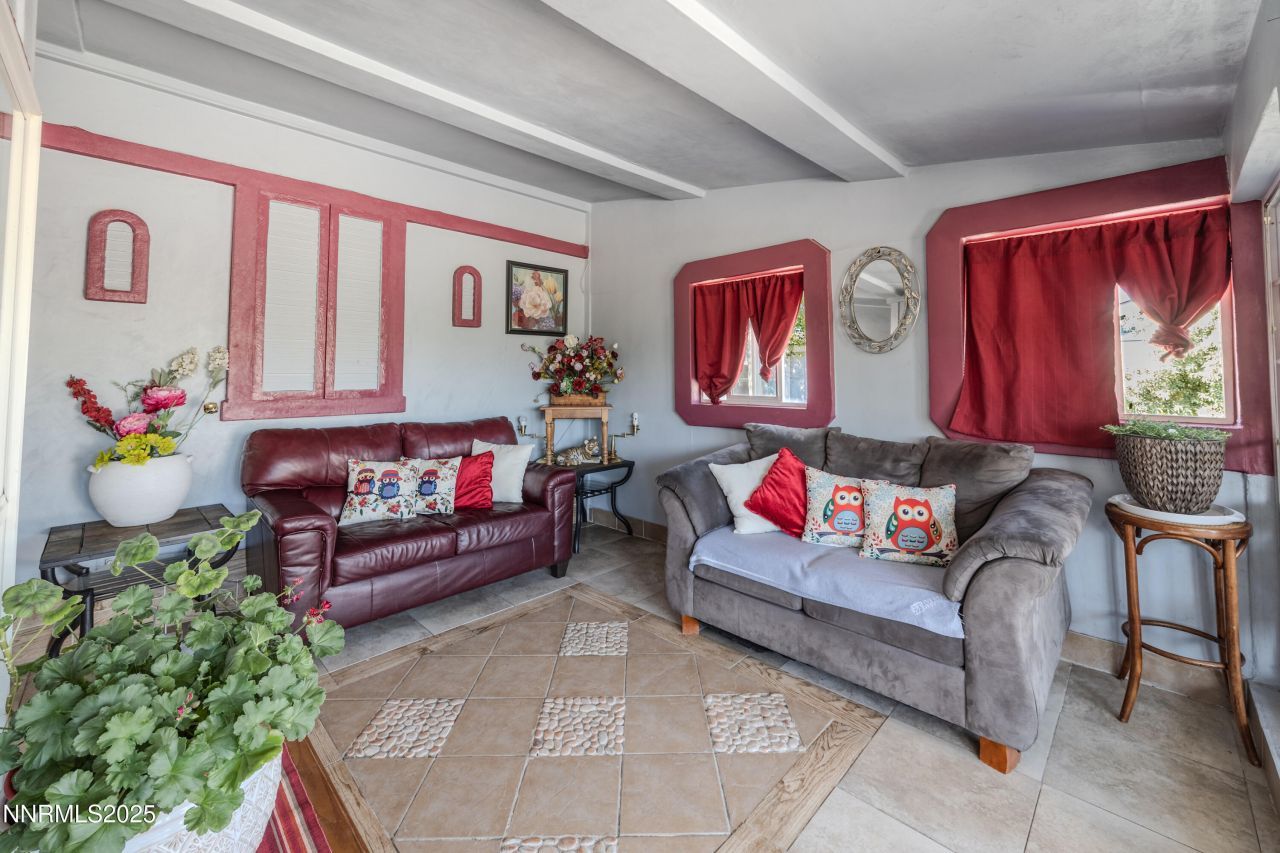 530 E 2nd Avenue, Sun Valley, NV 89433 Photo