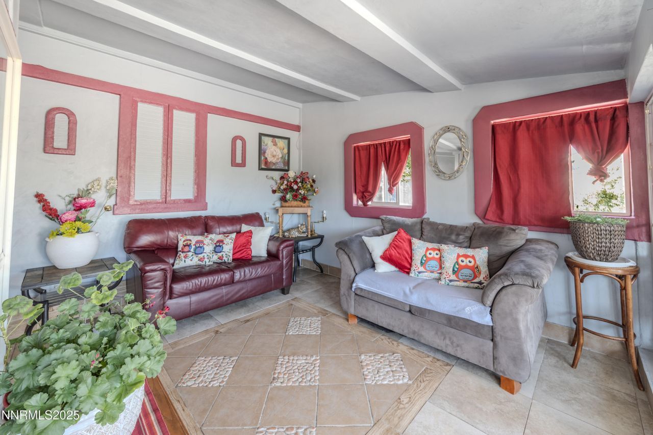 530 E 2nd Avenue, Sun Valley, NV 89433 Photo