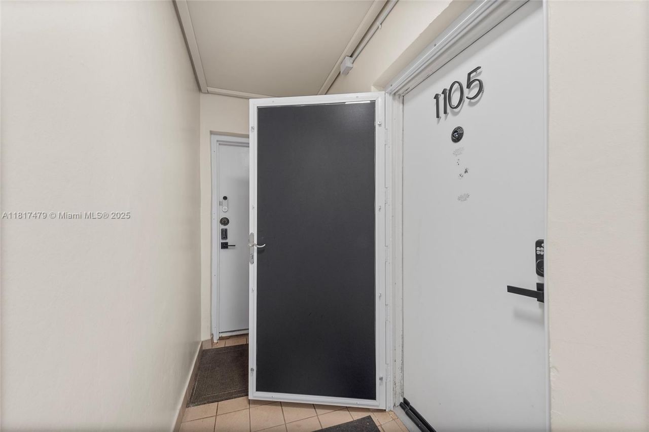 1345 Lincoln Rd, Unit 1105, Miami Beach, FL 33139 Photo