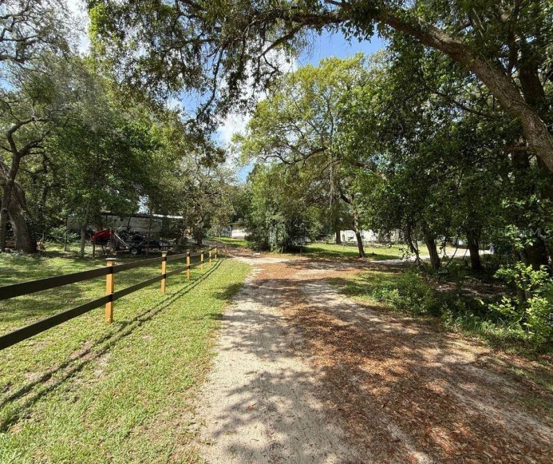 2301 E Graves Avenue, Orange City, FL 32763 Photo