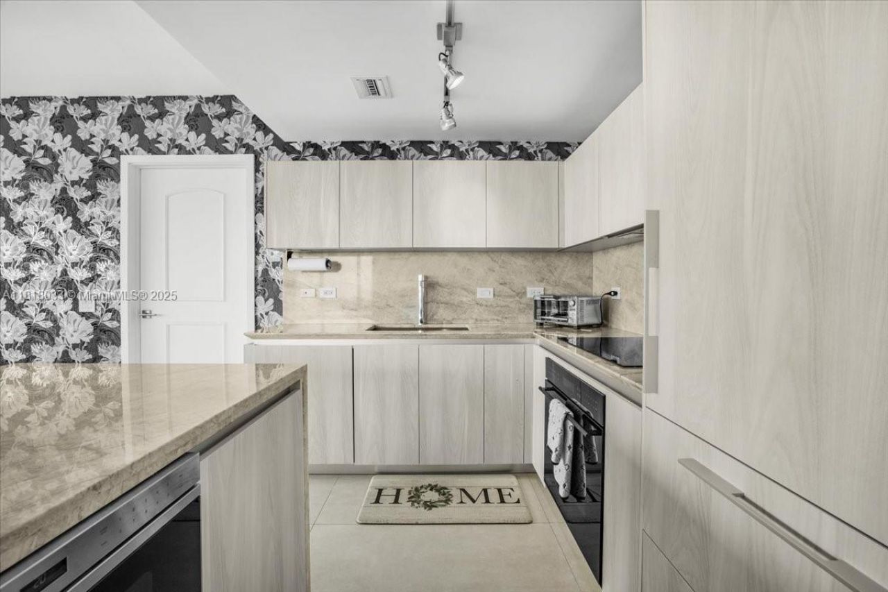 3131 NE 7th Ave, Unit 3306, Miami, FL 33137 Photo