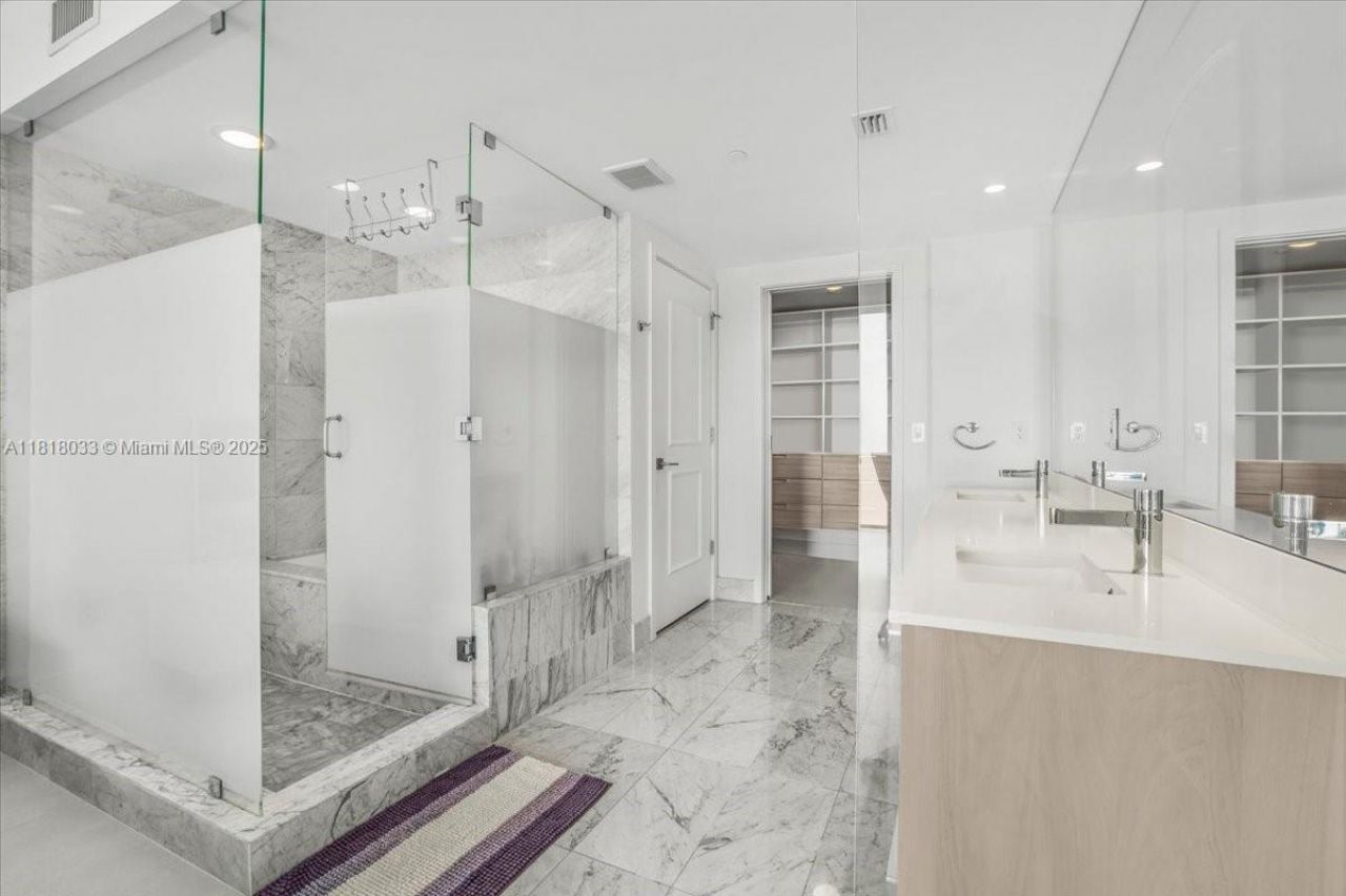 3131 NE 7th Ave, Unit 3306, Miami, FL 33137 Photo