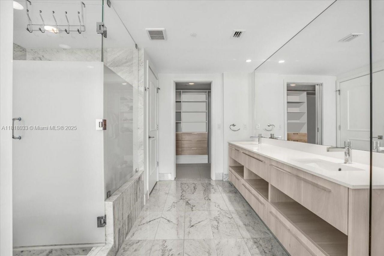 3131 NE 7th Ave, Unit 3306, Miami, FL 33137 Photo