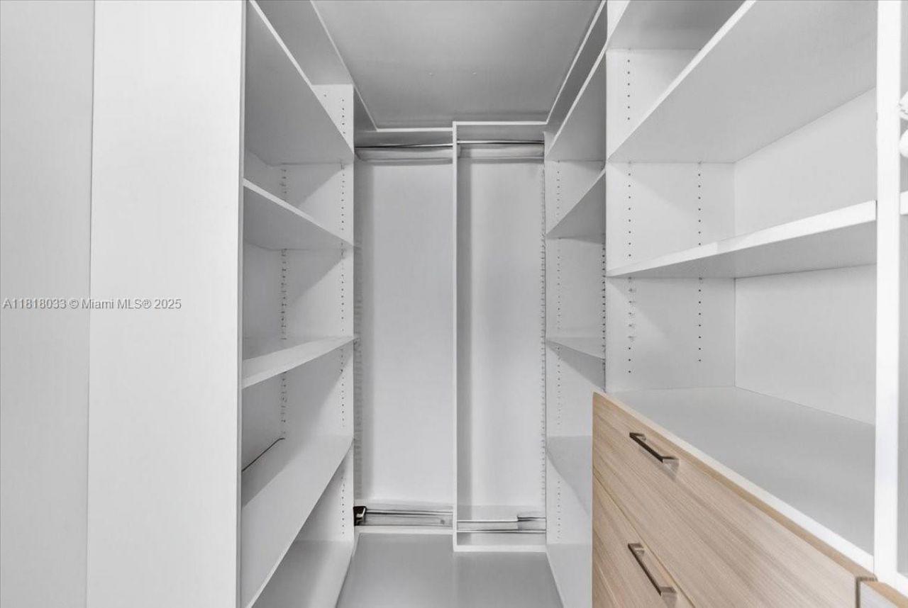 3131 NE 7th Ave, Unit 3306, Miami, FL 33137 Photo