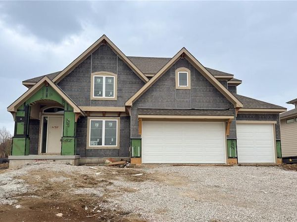 21901 W 99th Terrace, Lenexa, KS 66220