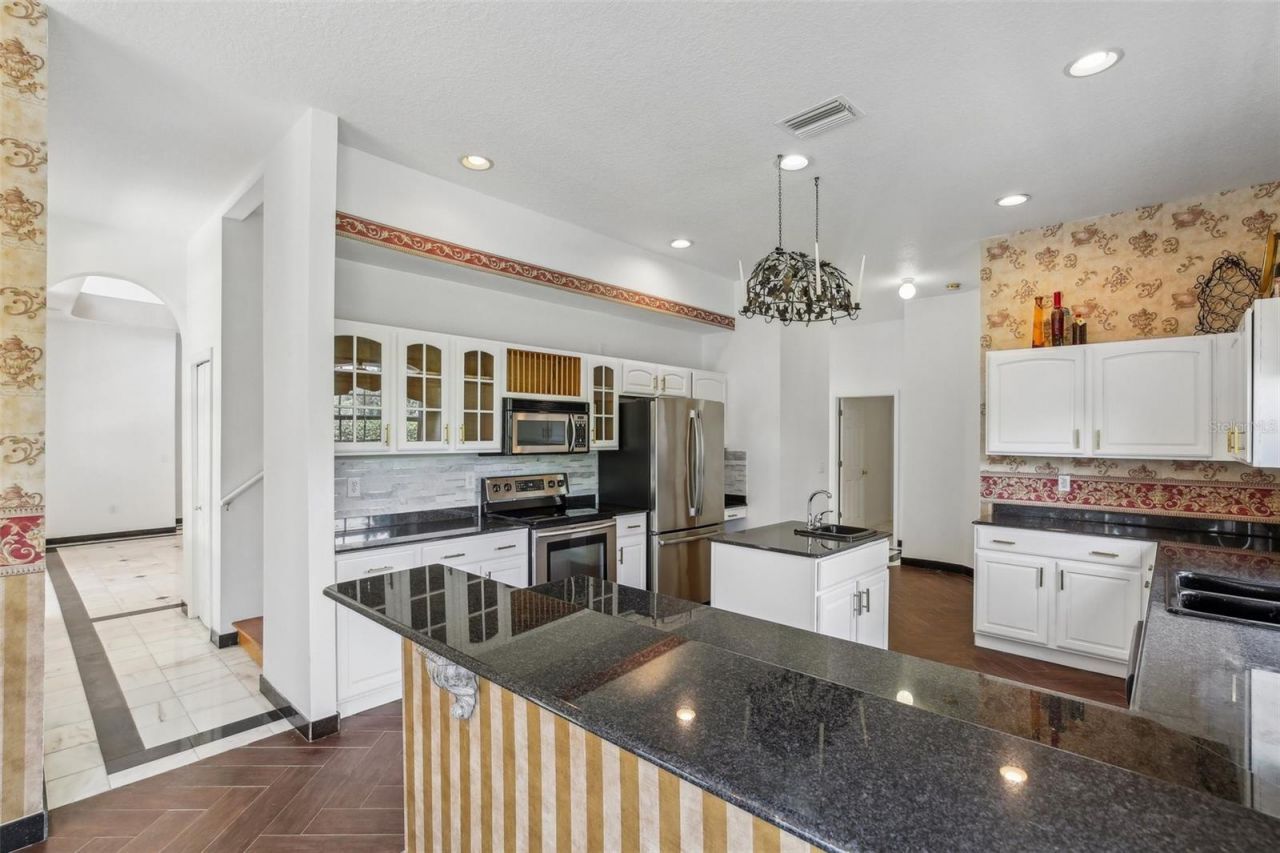 3062 Sutton Woods Drive, Plant City, FL 33566 Photo