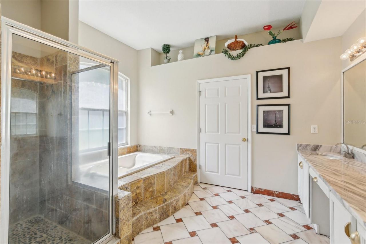 3062 Sutton Woods Drive, Plant City, FL 33566 Photo