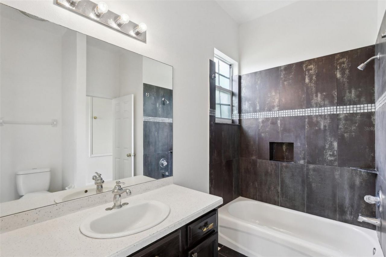 3062 Sutton Woods Drive, Plant City, FL 33566 Photo