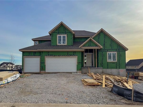 22077 W 99th Terrace, Lenexa, KS 66220