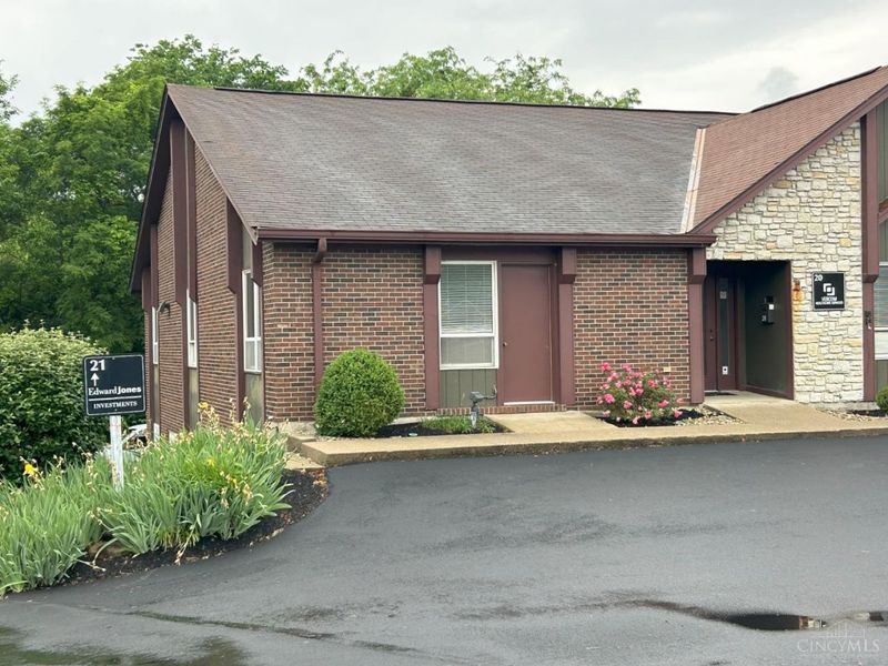 1251 Nilles Drive, Unit 20, Fairfield, OH 45014 Photo 2