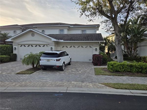 5095 Yacht Harbor DR, Unit 203, NAPLES, FL 34112