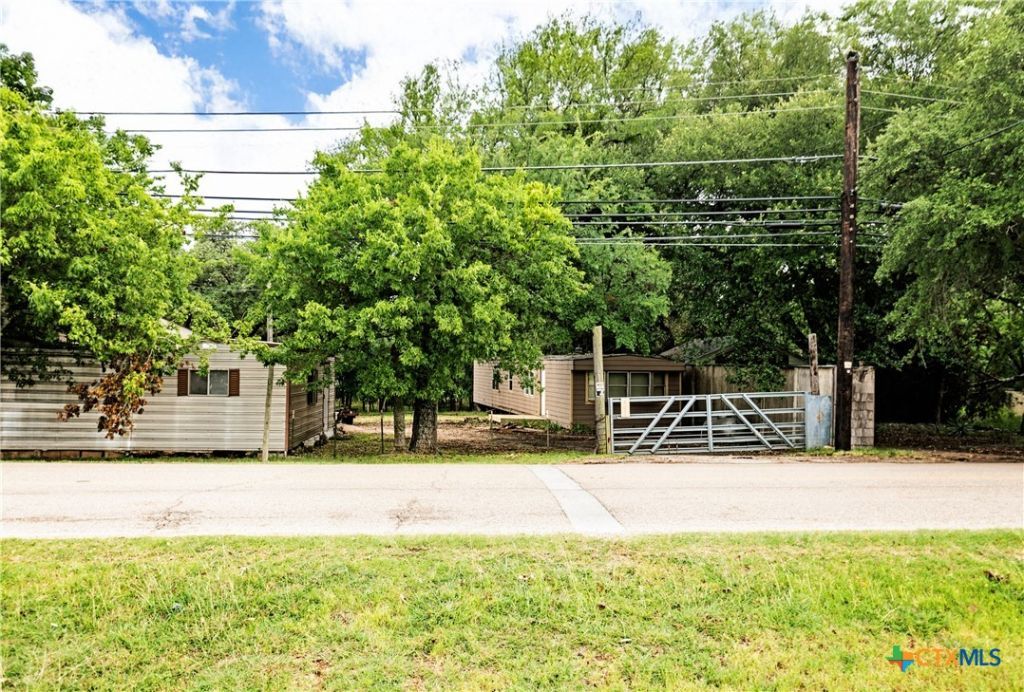 401 Salado Plaza Drive, Salado, TX 76571 Main Photo