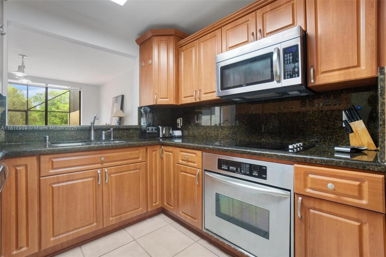 3643 Estepona Ave, Unit B28-A, Doral, FL 33178 Photo