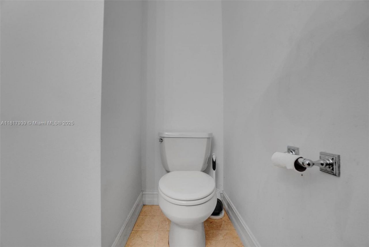 3643 Estepona Ave, Unit B28-A, Doral, FL 33178 Photo