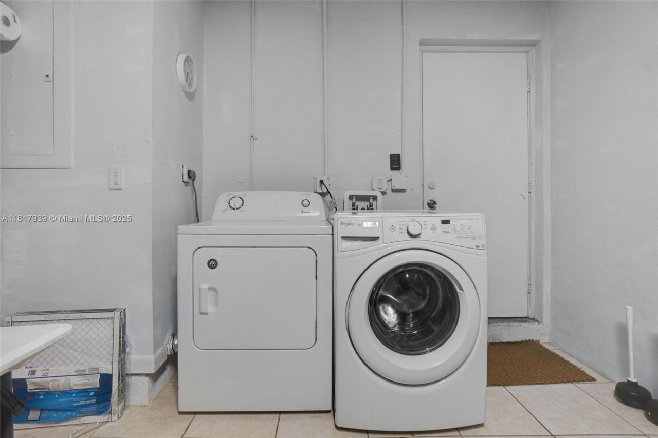 3643 Estepona Ave, Unit B28-A, Doral, FL 33178 Photo